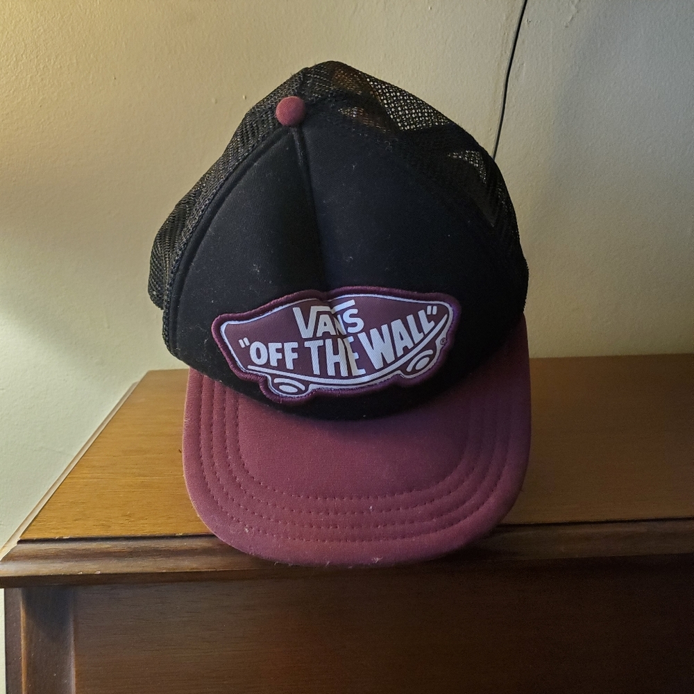 Vans Logo Snap Back Trucker Hat